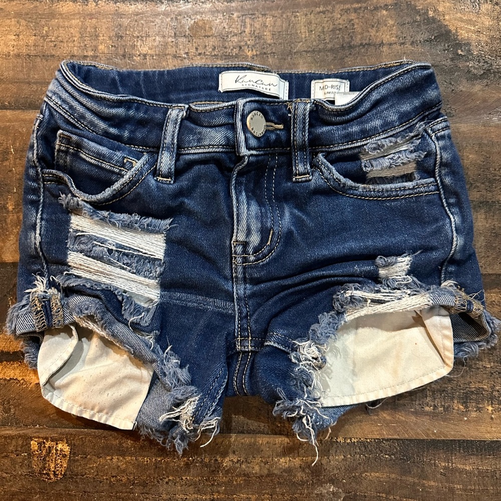 Kancan mid-rise slim fit sz8 girls shorts